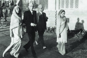 Quaid e Azam with Miss Fatima Jinnah arriving at H.P.M's house at a reception in his honour on 26-12-47 (Q-121-A)